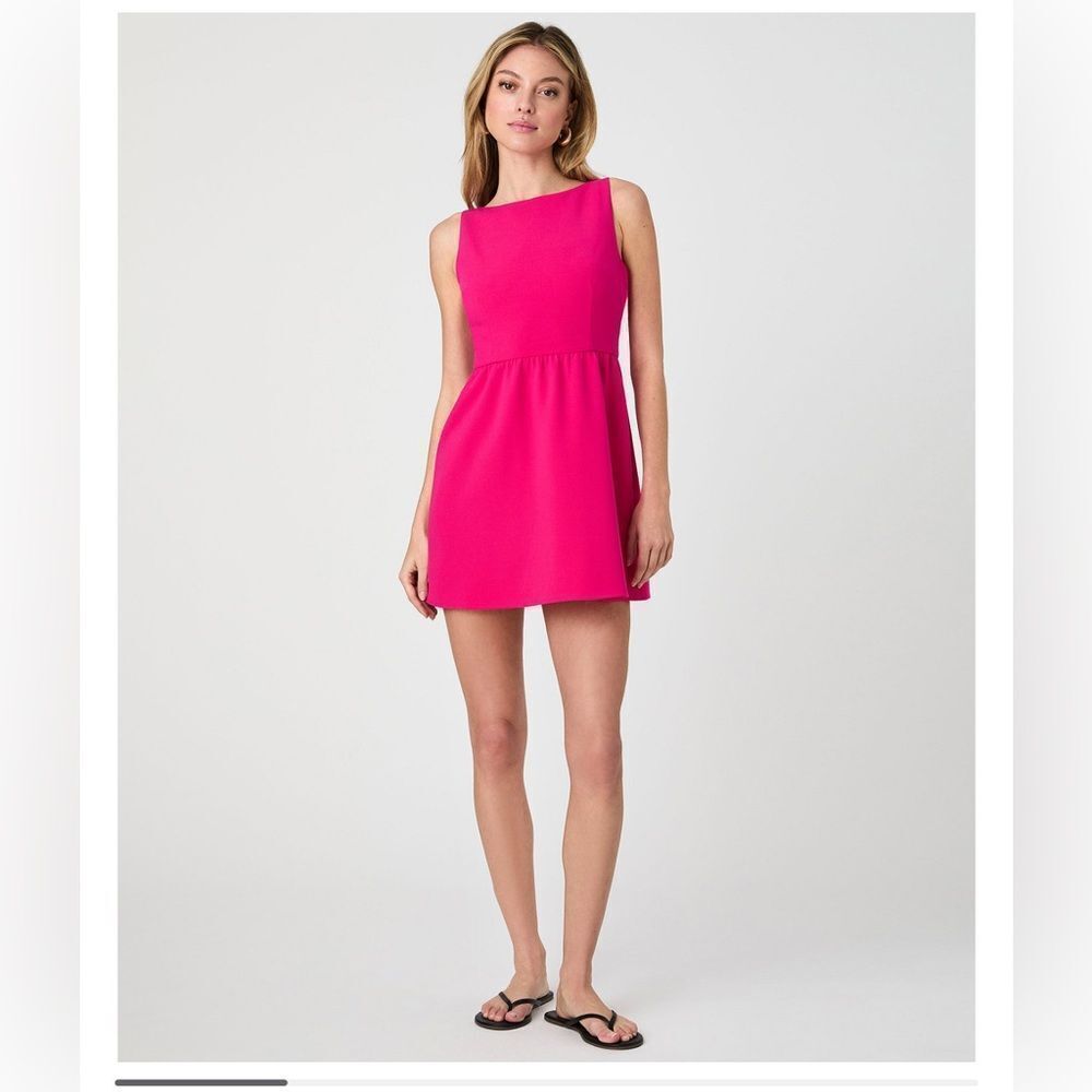 French connection, Elegant Pink Sleeveless Boat-Neck Dress size 4 new condition.